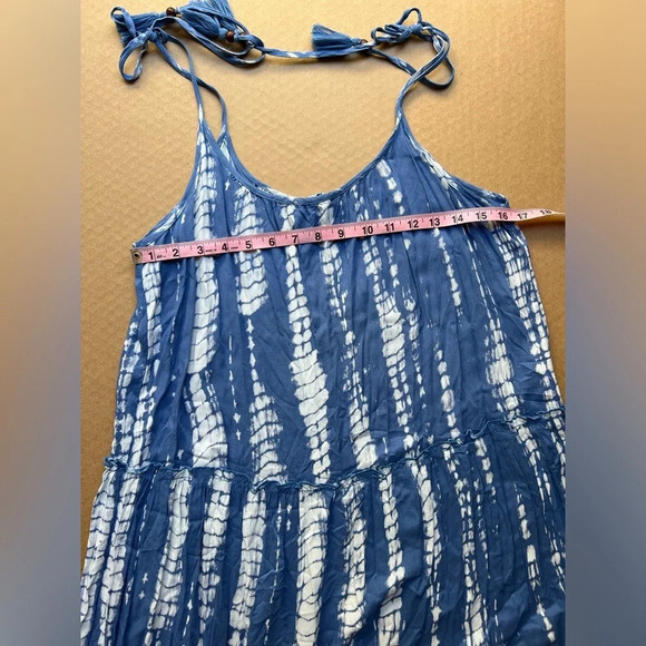 Blue Island light weight midi dress size Medium blue and white - Picture 5 of 7